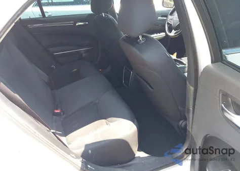 2021 Chrysler 300 Touring z USA, uszkodzony, nr VIN 2C3CCAAG2MH602460